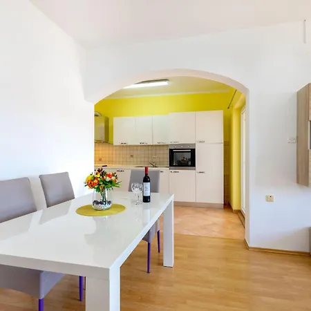 アパート Maya Z Mit Blick Auf Wasser By Interhome *