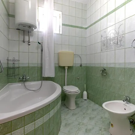 Apartman Maya Z Mit Blick Auf Wasser By Interhome *