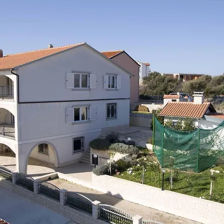 Maya Z Mit Blick Auf Wasser By Interhome Apartman *
