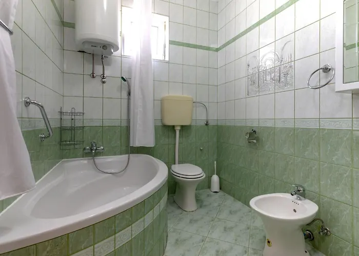 Daire Maya Z Mit Blick Auf Wasser By Interhome *